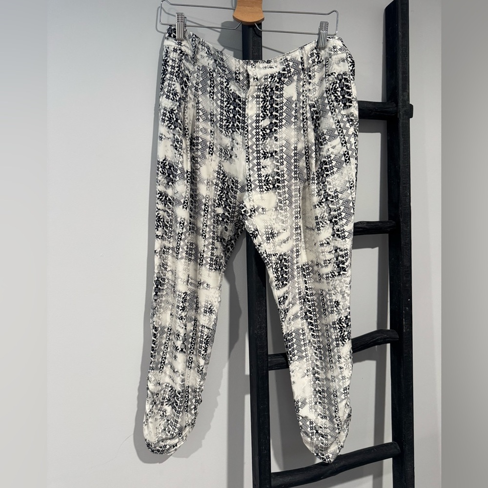 Parker Black and White Silk Bold Geometric Print Joggers Zippered Fly Size 8